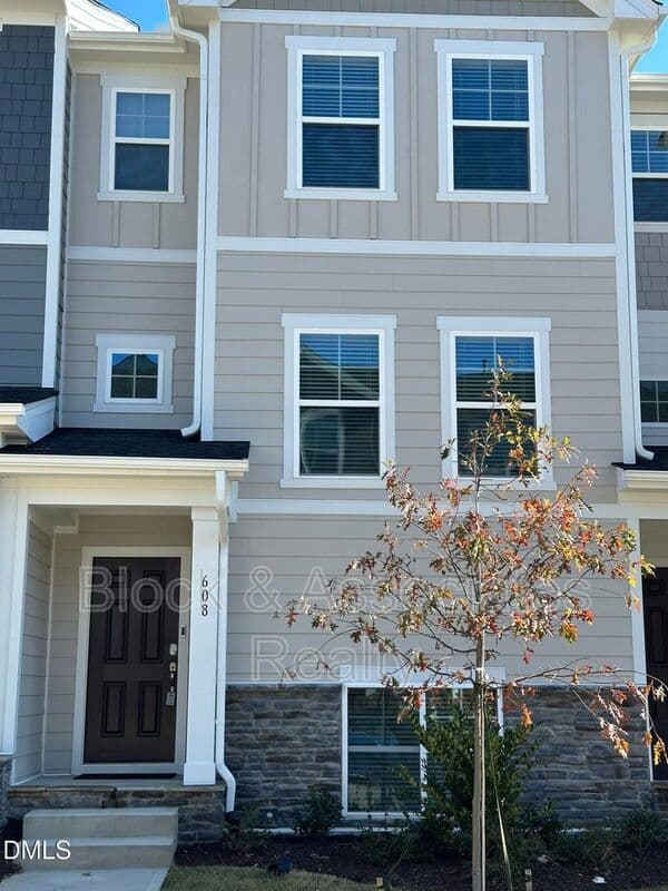 Wake Forest House: 608 Gimari Drive