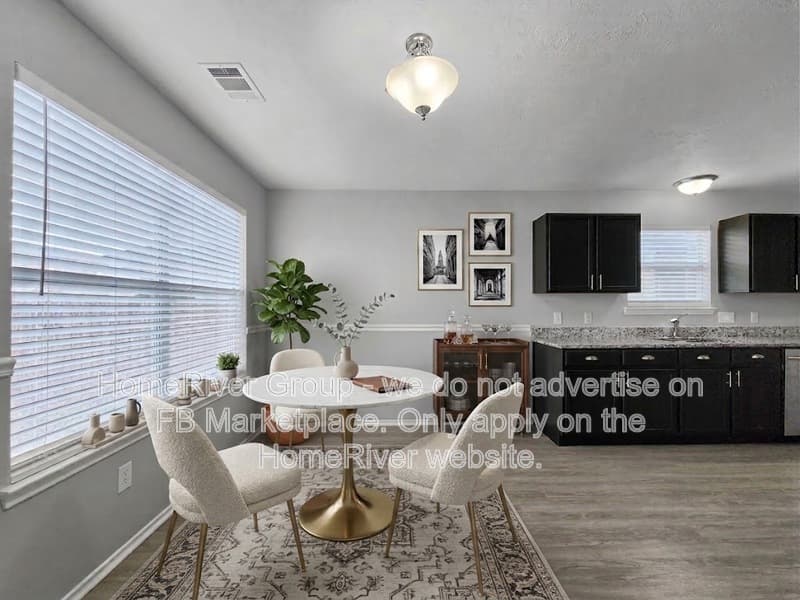 Houston House: 14218 Brunswick Point Ln