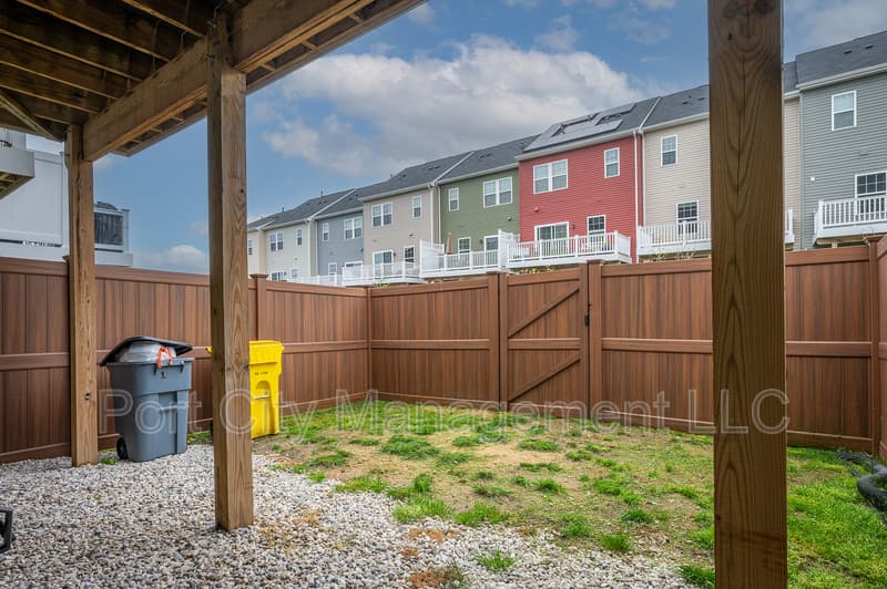 Brooklyn Park Townhome: 112 Patapsco Land Way
