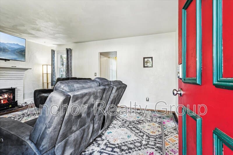 Norfolk House: 1839 Edgewood Avenue