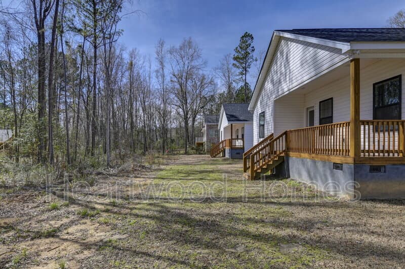 Columbia House: 32 Roberson St