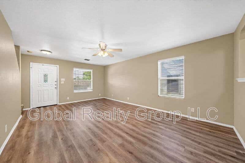 Cibolo House: 112 Willow View