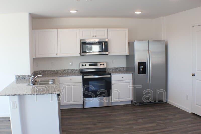 Casa Grande House: 1389 East Jaycie Lane