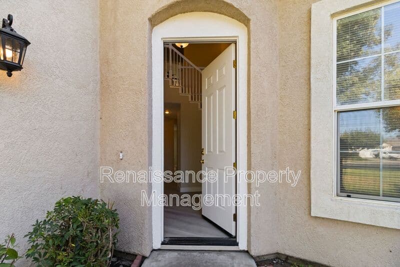 Manteca House: 1618 Matterhorn St.