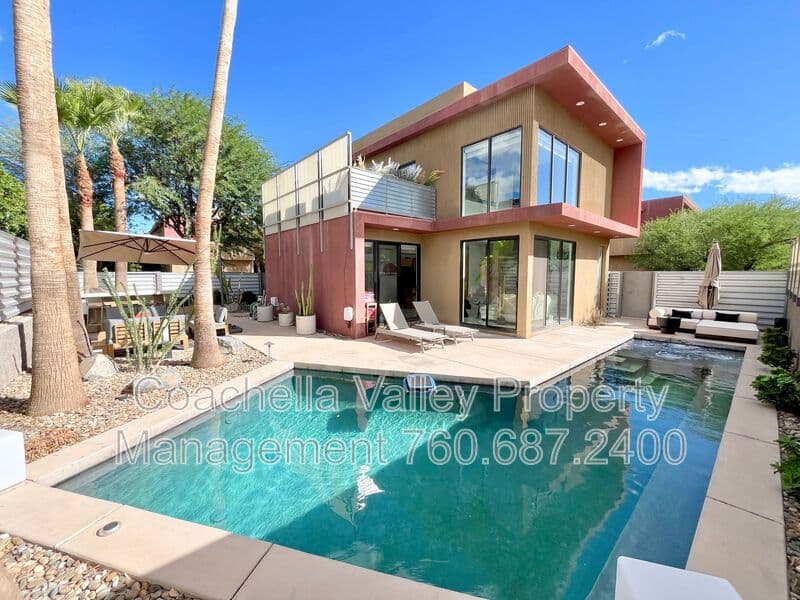 Palm Springs House: 353 Cheryl Dr