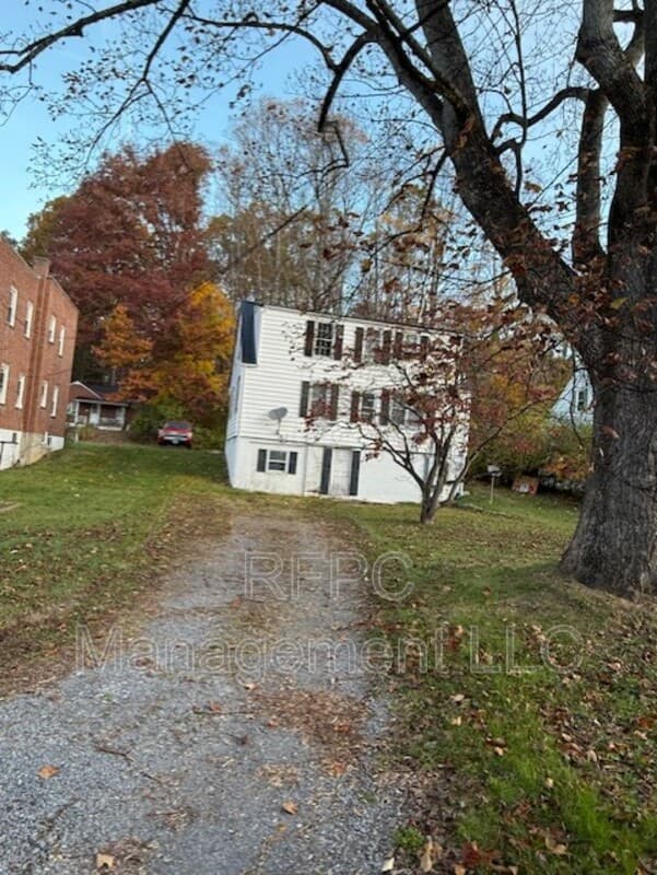 Bluefield Condo: 1421 Augusta Street - 1