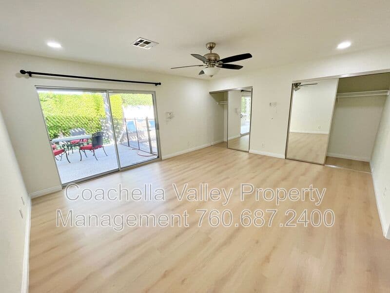 Palm Springs House: 372 W Dominguez Rd
