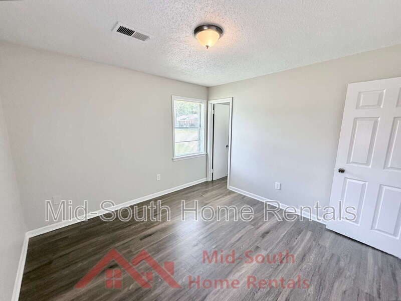 Memphis House: 3431 Rebeh Rd