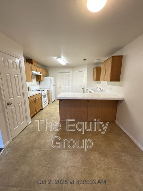 Visalia Condo: 4253 West Walnut Avenue