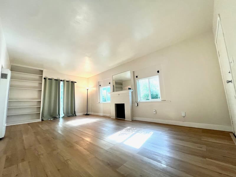 La Jolla Condo: 7449A La Jolla Boulevard