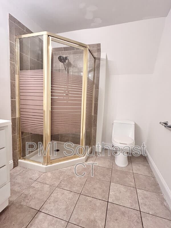 New London Condo: 285 Montauk Avenue