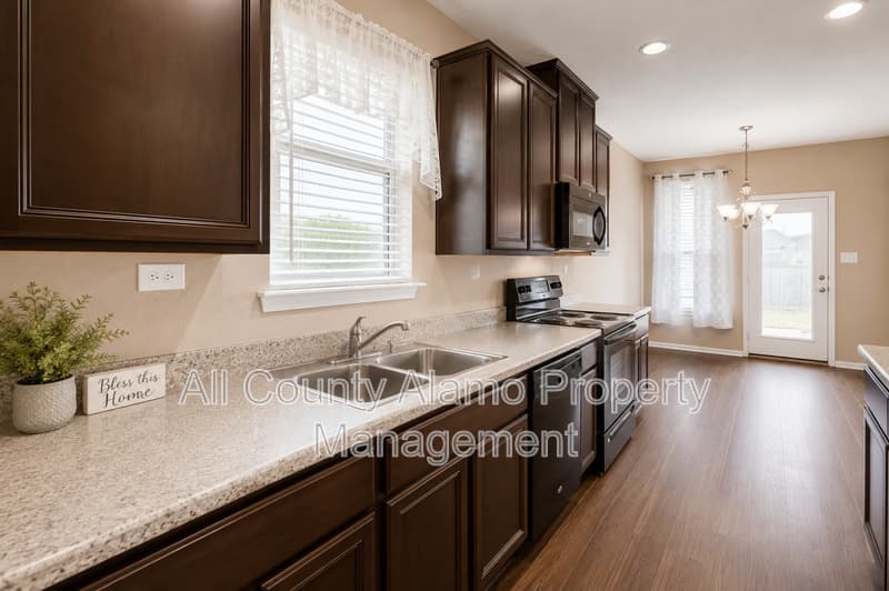 San Antonio House: 5071 Mustang Vw