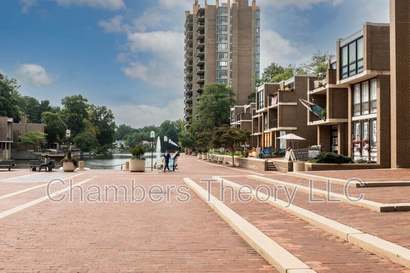 Reston House: 11475 Washington Plz W