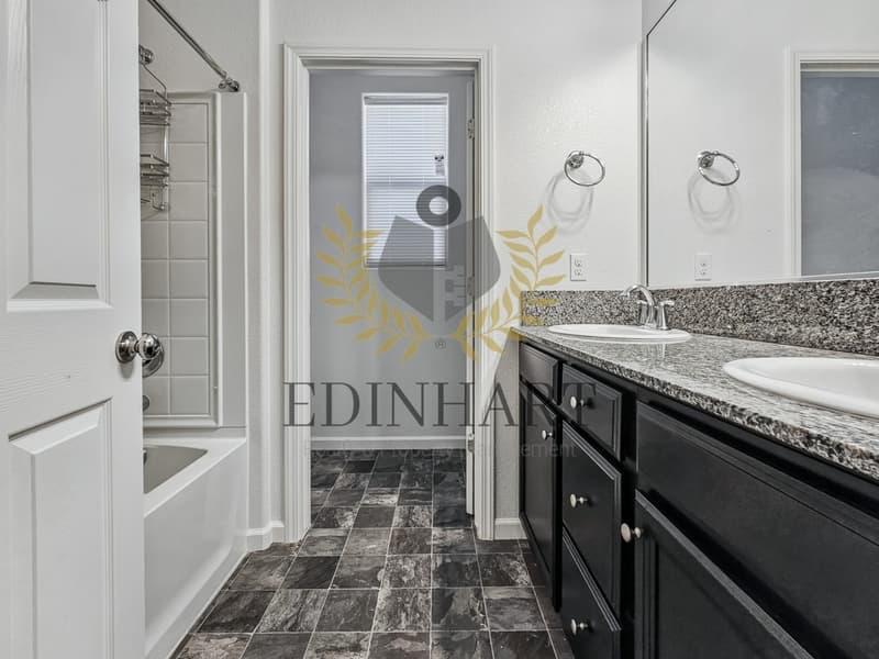 Fresno House: 6375 West Pico Avenue
