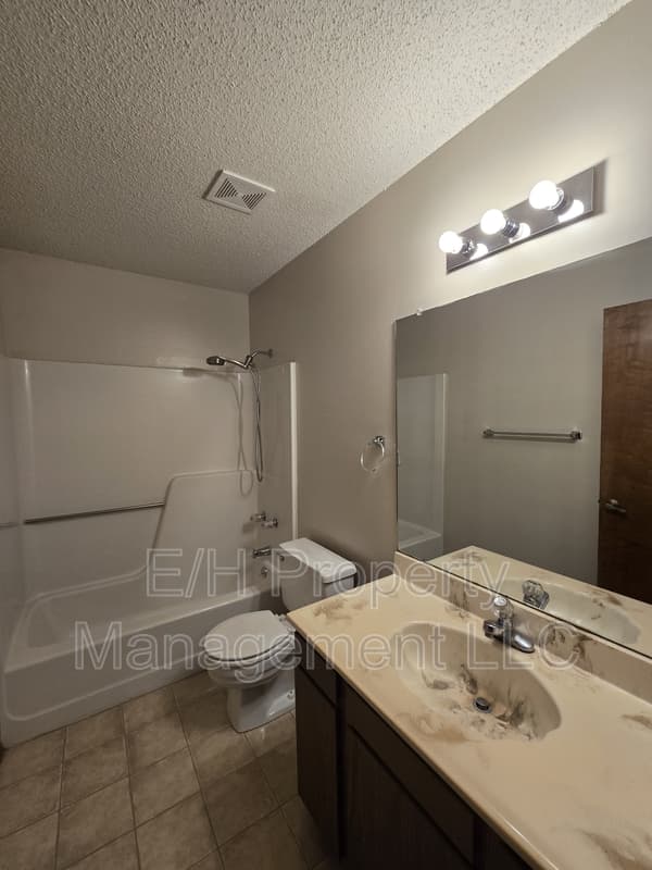 Wichita Condo: 7003 West O'Neil Street