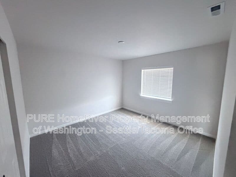 Lacey House: 5445 50th Loop SE