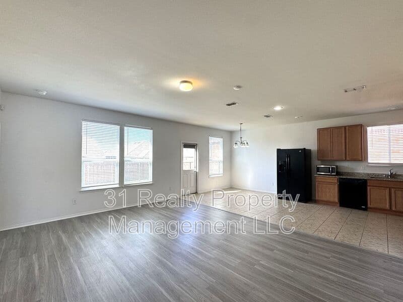 Fort Worth House: 2340 Senepol Way