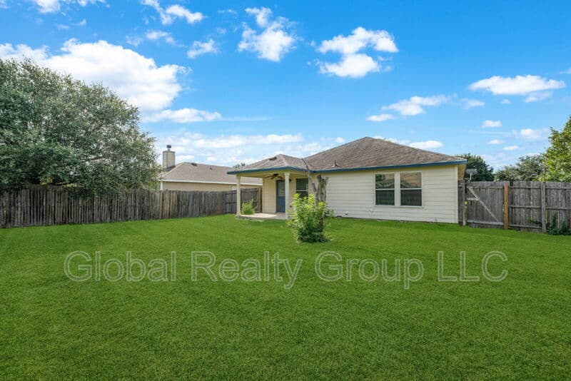 Schertz House: 237 Cactus Patch