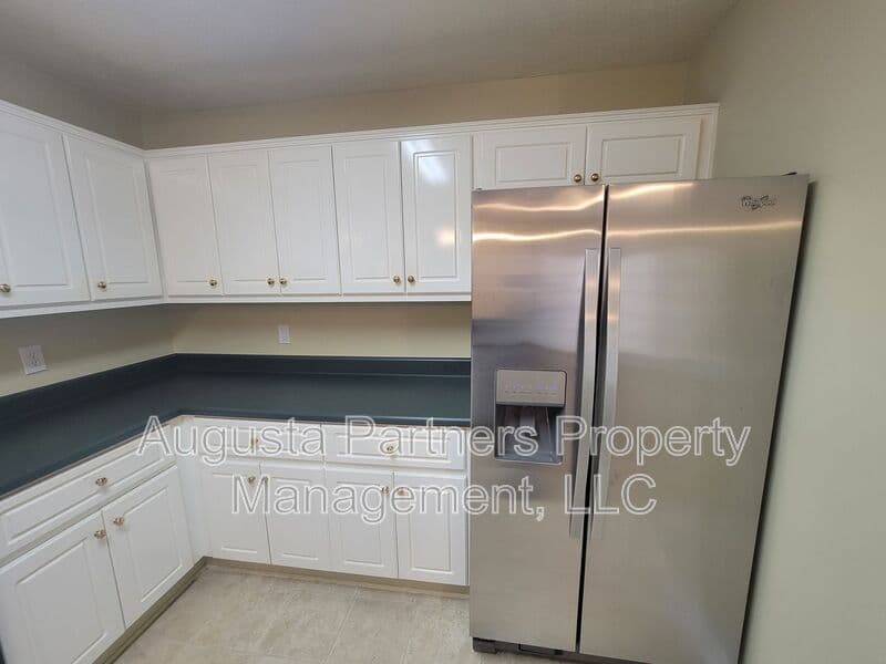 Evans House: 481 Connemara Trl