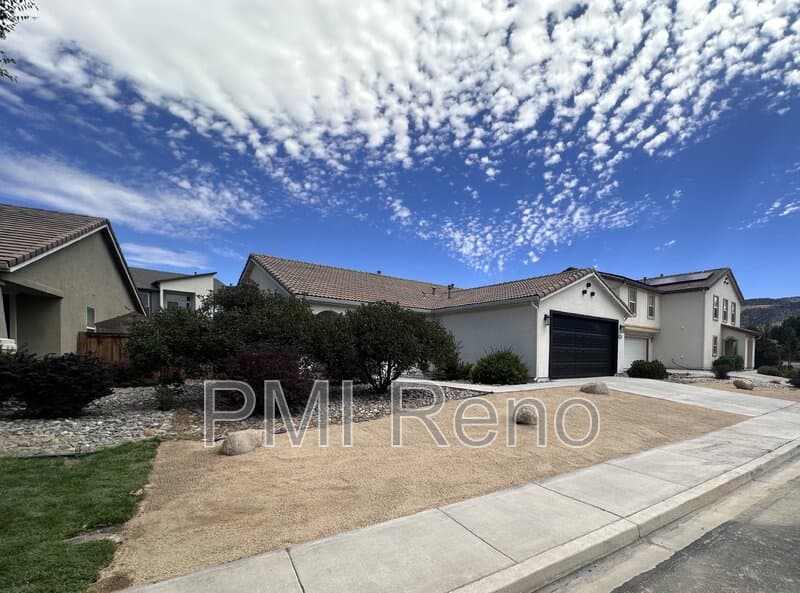 Reno House: 525 Verelli Court