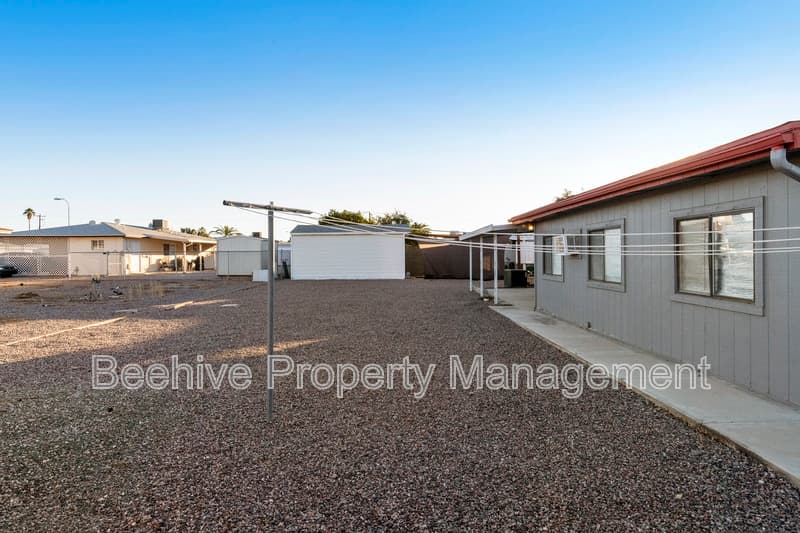 Mesa House: 5328 E Decatur St