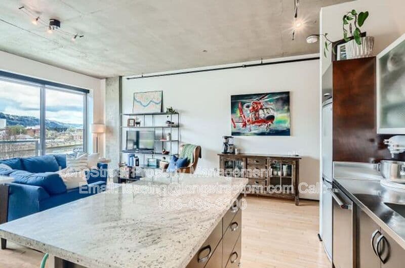 Portland Condo: 1410 NW Kearney St