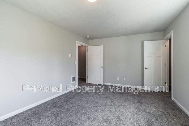 Vancouver Townhome: 12600 NE 49th Street