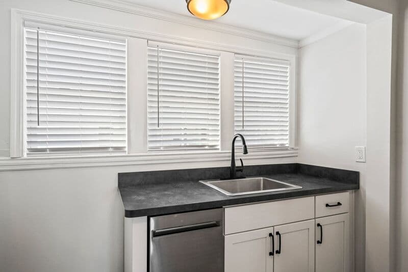 South Glens Falls House: 35 Saratoga Ave