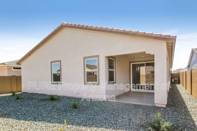 Phoenix House: 9524 W Flower St