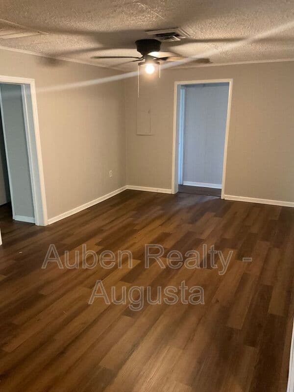 Augusta House: 1928 Kratha Drive