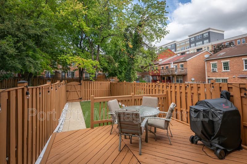 Baltimore Townhome: 1814 East Fairmount Avenue