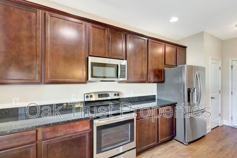 Goose Creek House: 105 Gavins Way