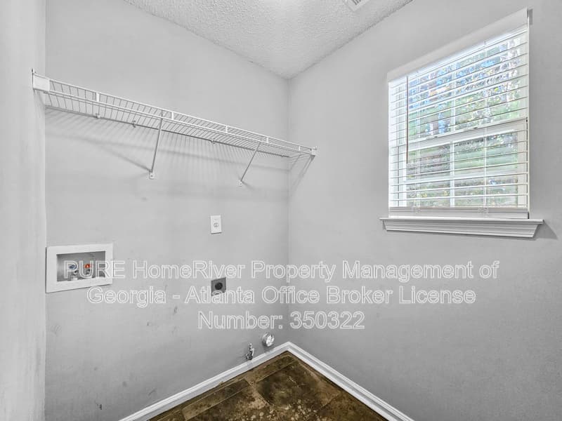 Covington House: 70 Cinnamon Oak Cir