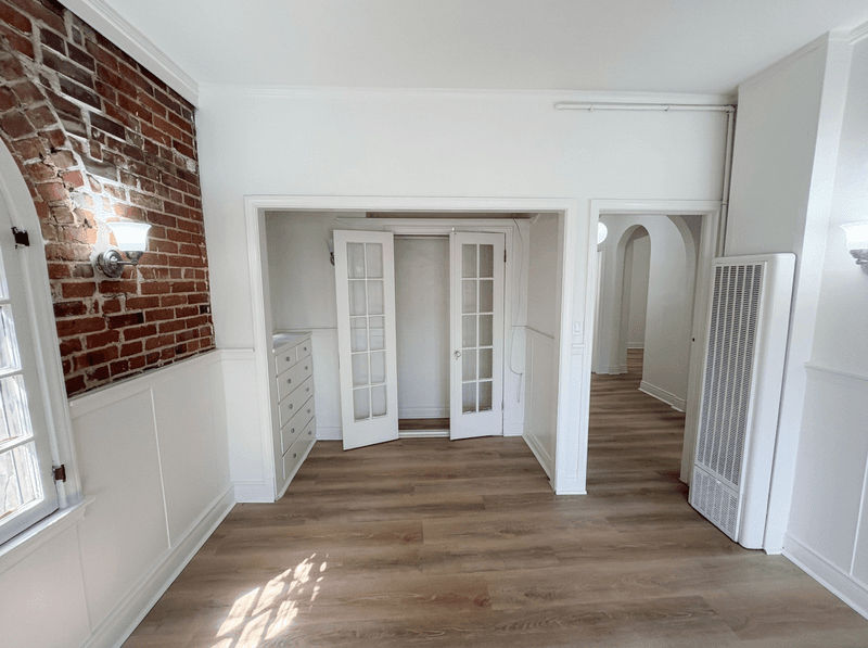 Venice Condo: 21 Westminster Avenue - 201
