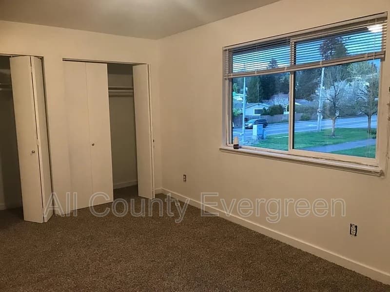 Auburn Townhome: 1540 29th St SE