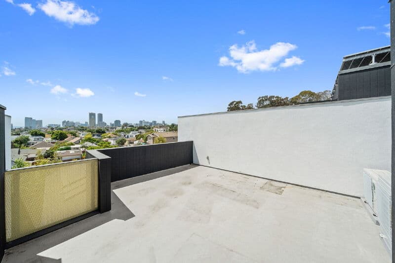 San Diego Condo: 2664 L Street