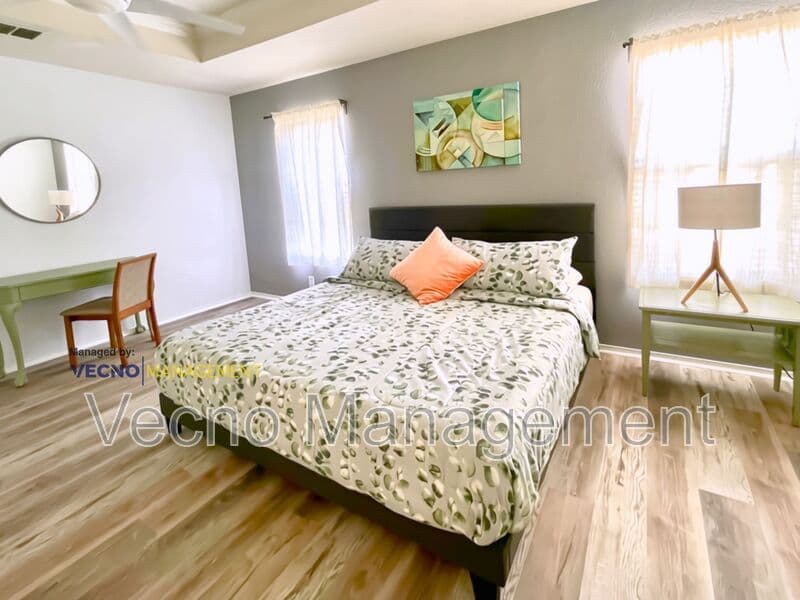 San Antonio House: 11922 Meadow Wls