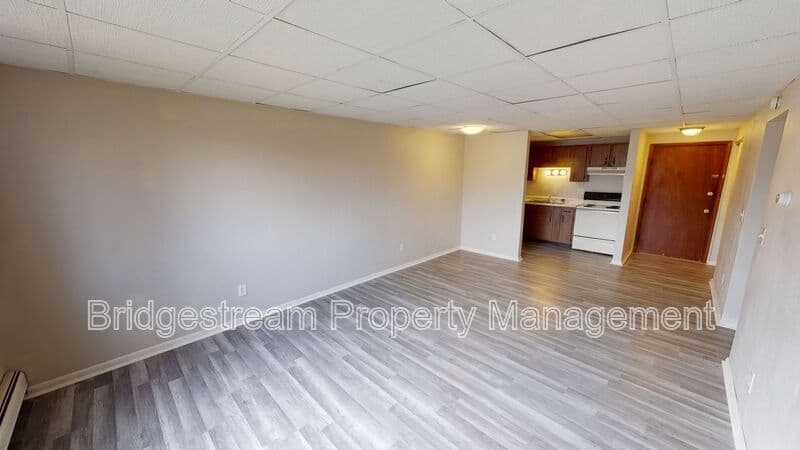 Englewood House: 124 Chestnut Street