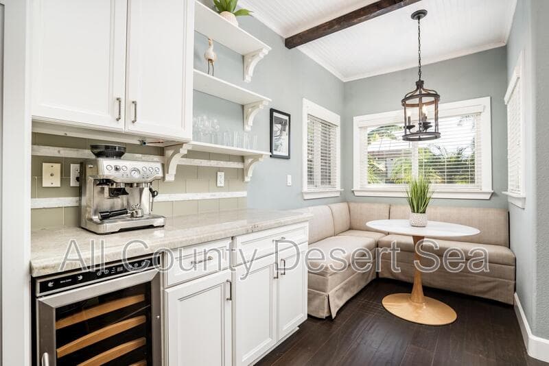 Huntington Beach House: 621 8th St