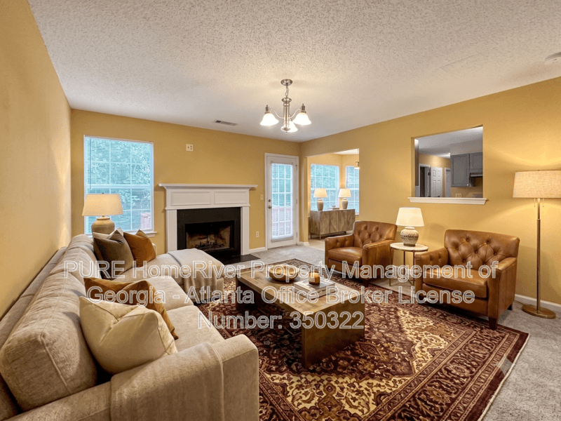 Jonesboro House: 10761 Tara Village Way
