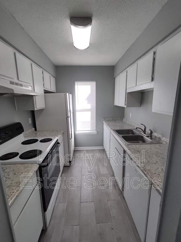 Hinesville Condo: 107 Gilbert St
