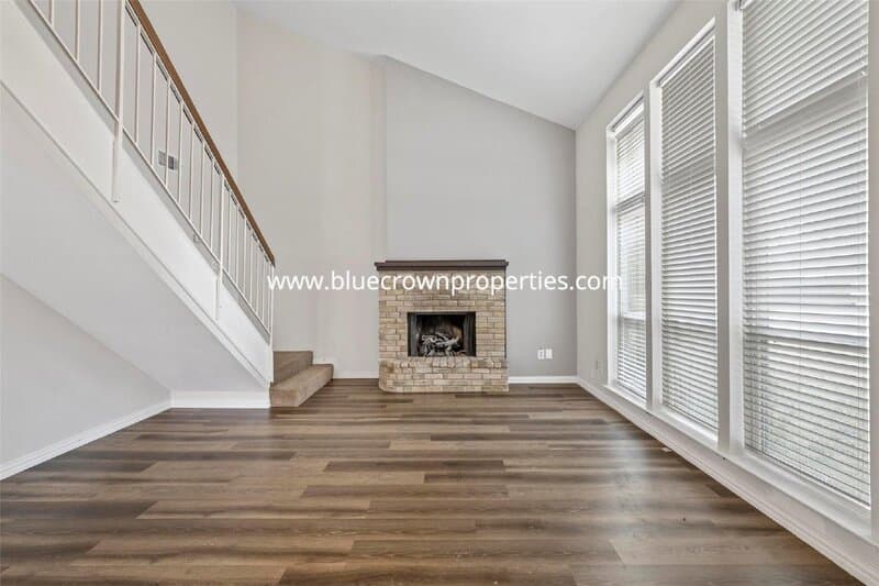 Plano Condo: 1806 Bristol Cv