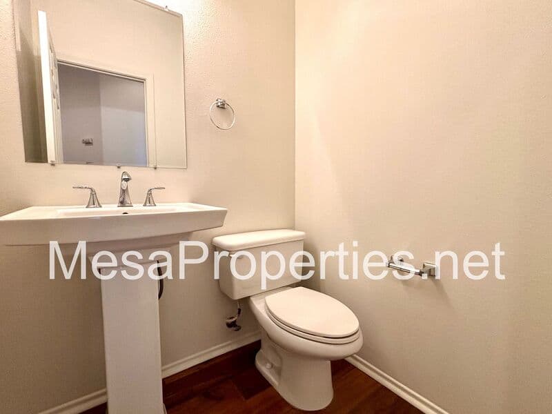 Victorville House: 12396 Ava Loma St.