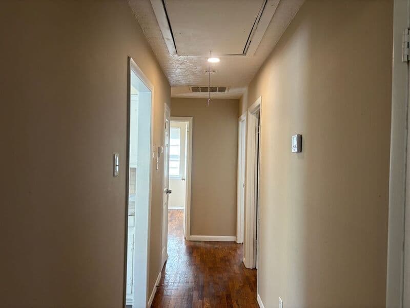 Memphis House: 2756 Windsor Pkwy