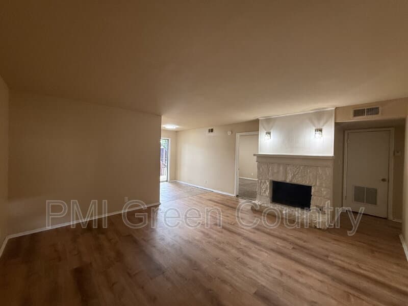 Tulsa House: 4334 E 67th St