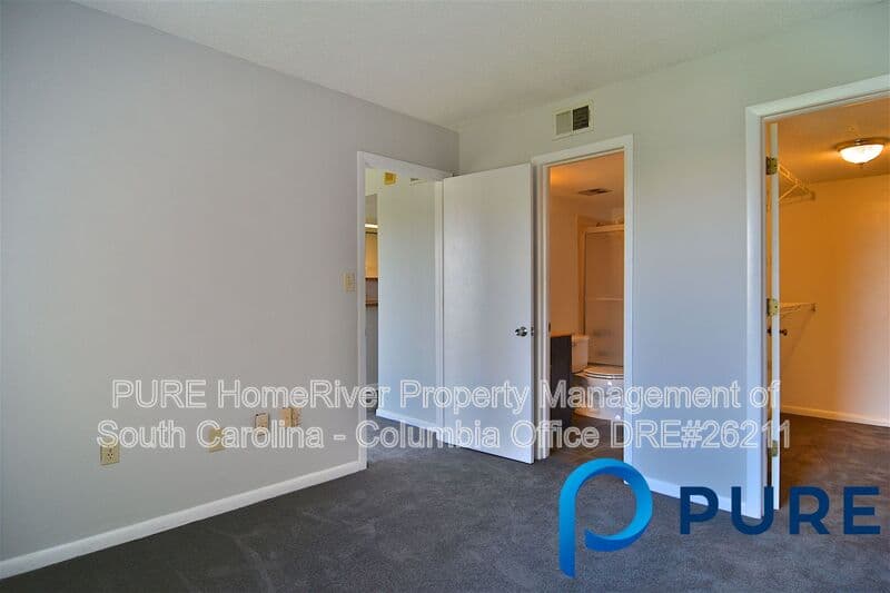 Columbia House: 1600 Park Cir