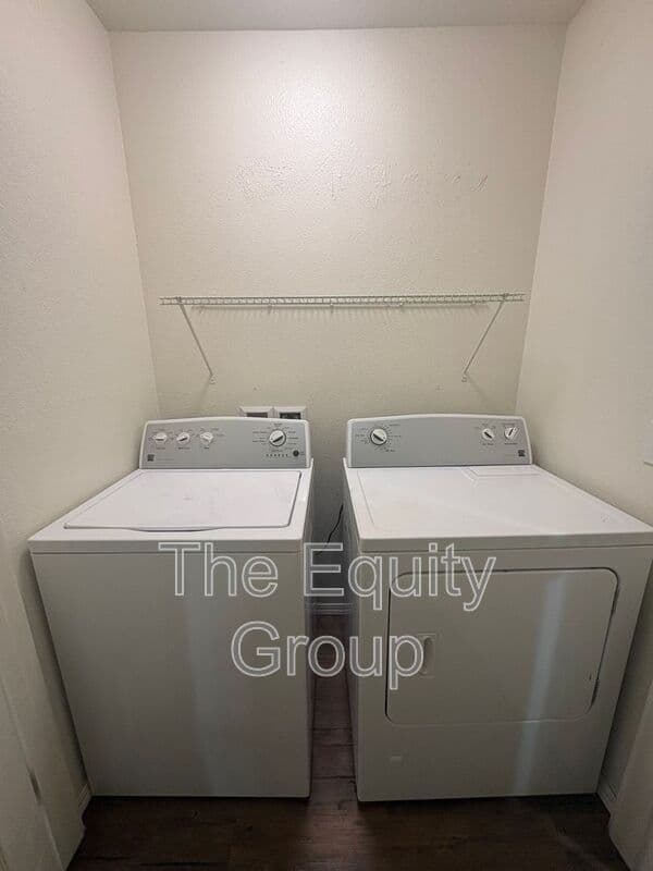 Tulare House: 2109 Bella Oaks Drive