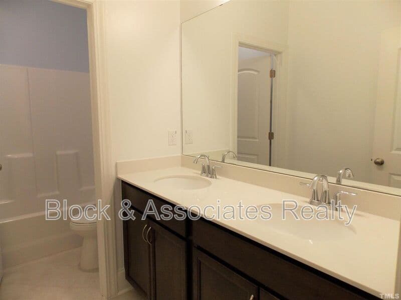 Wake Forest House: 2940 Thurman Dairy Loop