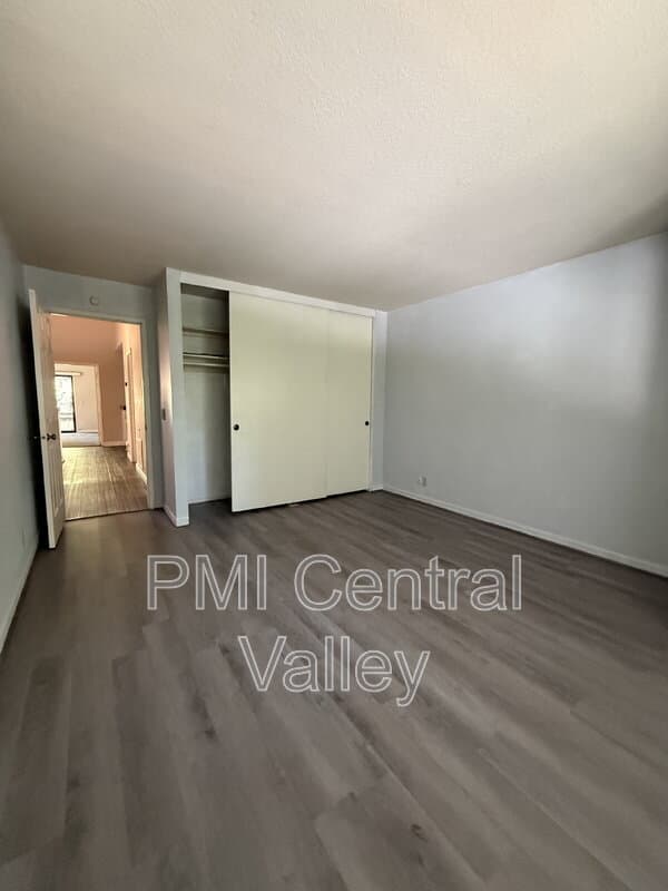Modesto House: 1725 Edgebrook Drive