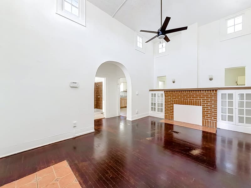 St. Petersburg House: 835 16th Avenue South